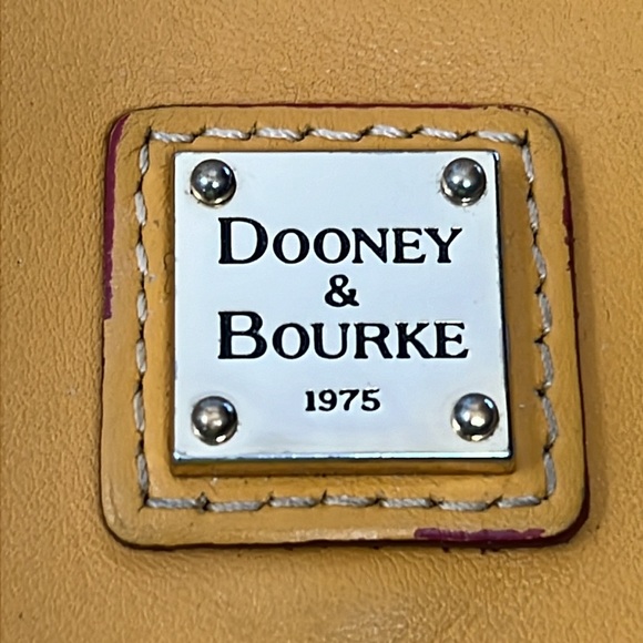 🦆 DOONEY AND BOURKE CLASSIC CLUTCH YELLOW PALOMINO LEATHER TRIFOLD WALLET - Picture 3 of 10